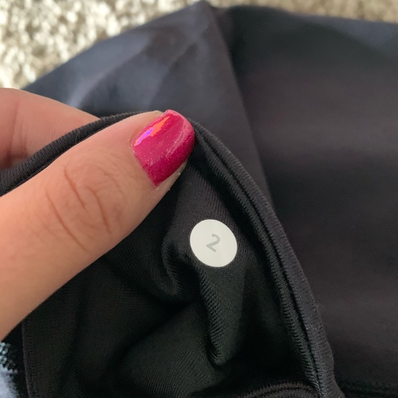 Lululemon Wunder Under cropped black leggings 2 - Picture 4 of 5